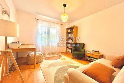 Apartament cu destinatia Spatiu comercial, zona Ana Ipatescu - Bistrita Lac, str - 5