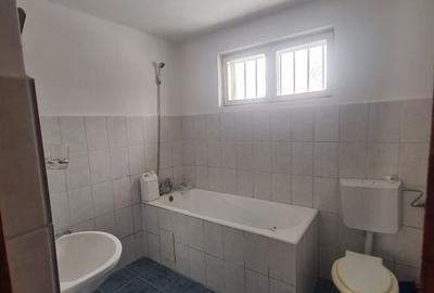 Casă cu 4 camere în Pecineaga - 1