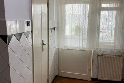 Apartament cu 4 camere decomandat în Central - 20