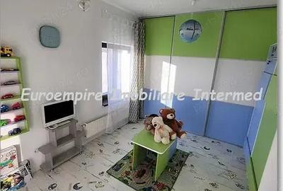 Casă cu 5 camere în Central - 4