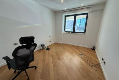 Birou, de 54 mp, în Aviației - 2