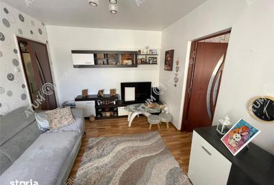 Apartament cu 2 camere nedecomandat, mobilat în Vasile Aaron