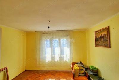 Casă cu Teren 2000 Mp în Sâniob