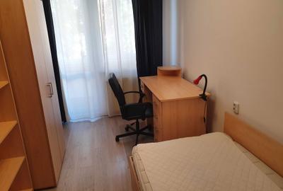 Apartament cu 4 camere decomandat în 7 Noiembrie - 4