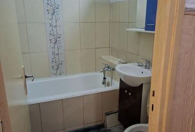 Apartament 2 camere decomandat -zona Favorit - 3