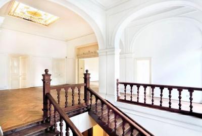 Vila cu arhitectura deosebita, B-dul Dacia, teren 1200 mp - 2