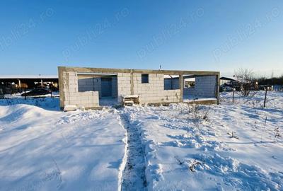 De vanzare Casa in construc?ie in comuna Car?a - 1