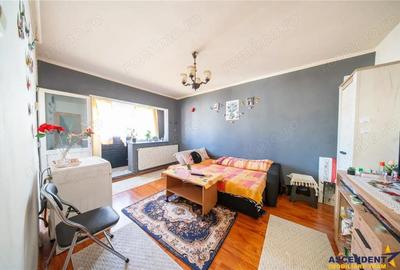 Garsonieră decomandată, mobilată în Lenin - 9