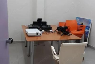 Spațiu comercial, de 111 mp, în Titan