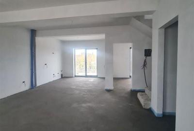 Casă cu 4 camere în Central - 13