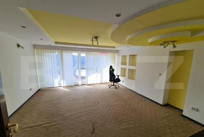 Casă cu 7 camere cu Teren 756 Mp în Central