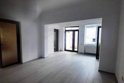 Casa Spatiu de vanzare inchiriat in Orastie, birouri firme, cabinet medical, etc. - 2