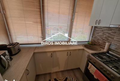 Apartament cu 2 camere decomandat în Rovine - 4