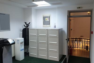 Casă cu 8 camere cu Teren 157 Mp în Universitate - 5