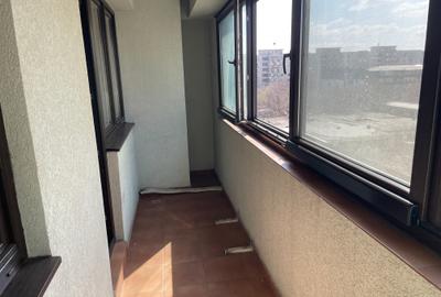 Apartament cu 3 camere semidecomandat în 13 Septembrie - 5