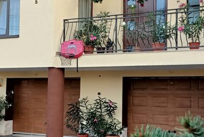 Casă cu 6 camere cu Teren 10 Mp în Central - 8