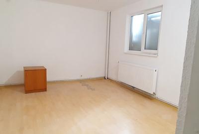 Eroii Revolutiei, Bld Pieptanari, spatiu birou, parter - 4