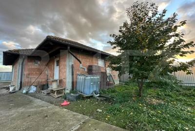 Casă cu 4 camere cu Teren 1500 Mp în Vetiș - 5