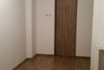 Închiriez apartament/spațiu comercial - 6