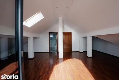 Casă cu 7 camere cu Teren 1000 Mp în Nord - 2