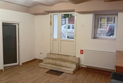 Spațiu comercial, de 80 mp, în Central