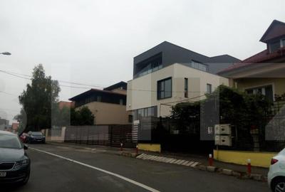 Spațiu comercial, de 700 mp, în Central - 1