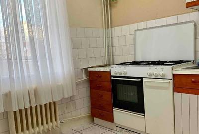 Apartament cu 3 camere in zona Dacia
