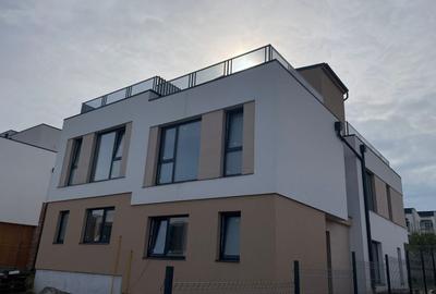 Duplex cu 4 camere cu Canalizare în Florești - 1
