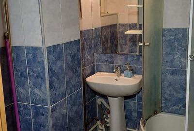 Vand apartament 3 camere zona Stomatologie, etaj 1 - 3