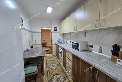 Apartament cu 2 camere decomandat în Micro 14 - 5