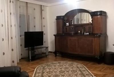Apartament cu 3 camere decomandat în Libertății - 3