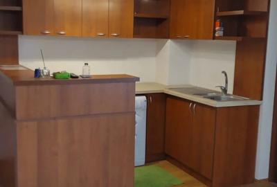 Apartament cu 4 camere, ultracentral, decomandat - 3