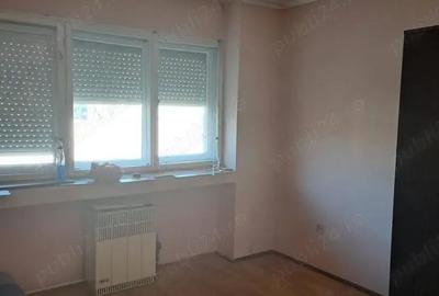 Apartament cu 3 camere semidecomandat în Micro 16 - 7