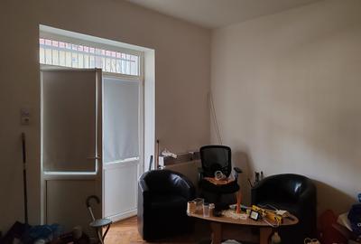Apartament cu 2 camere semidecomandat în Astra