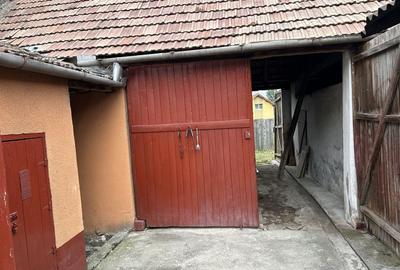 Casă cu 4 camere în Central