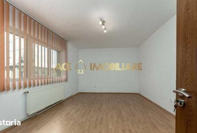 Apartament cu 3 camere în Centrul Civic