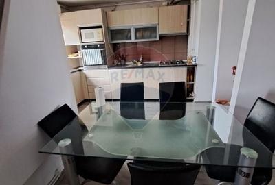Apartament cu 3 camere decomandat, mobilat în 1 Mai - 4