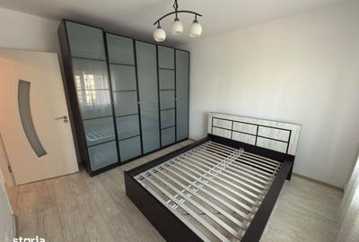 Apartament cu 3 camere semidecomandat în Mărășești