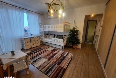 Apartament cu 3 camere semidecomandat în Central - 2