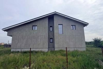 Casă cu 4 camere în Central - 3