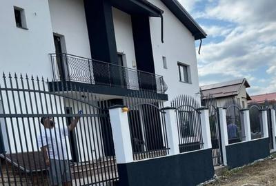 Duplex cu 6 camere cu Canalizare în Bâcu - 3