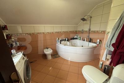 Casa de vanzare cu 4 camere, cartier Bradet - 10