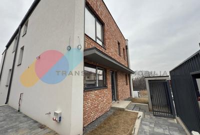 Duplex modern 150 Mp, finisat cu garaj si terasa spatioasa de 30 mp, in Faget - 1