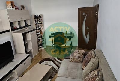 Apartament cu 3 camere decomandat în Sud