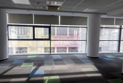 Birou, de 556 mp, în Universitate - 2