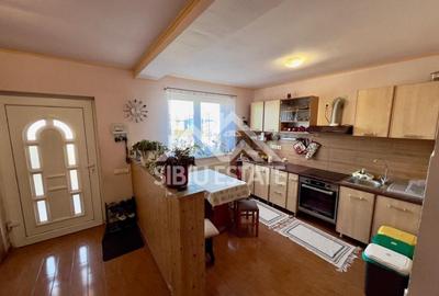 Casa duplex 100 mp utili, la intrare Sura Mare teren 1500 mp teren - 4