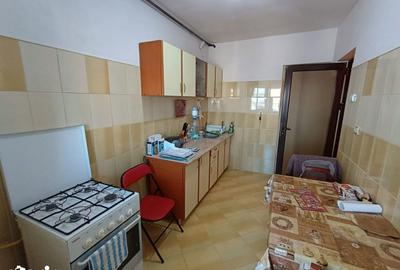 Apartament cu 3 camere, mobilat în Central - 6