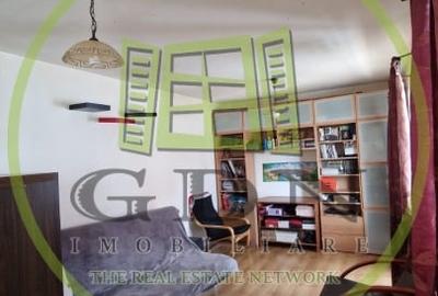 Apartament cu 3 camere decomandat, mobilat în Valea Aurie