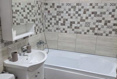 Apartament cu 3 camere semidecomandat în Târgu Cucu - 2