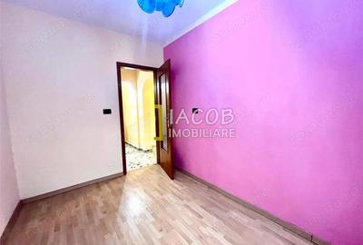 Apartament 3 camere decomandate, etaj 1, str. Narciselor 15, Bacau - 12